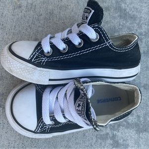 Toddler low top converse shoes